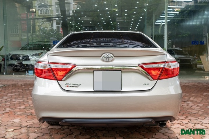 Toyota Camry nhập Mỹ 5 năm tuổi vẫn có giá ngang Camry 2.5Q đập hộp - 8