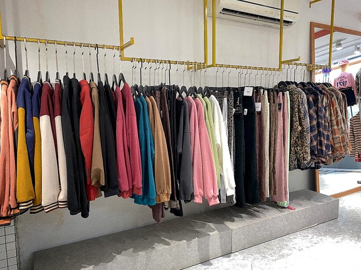 TPHCM đột ngột lạnh 20 độ C, giới kinh doanh hốt bạc buôn áo ấm - 3