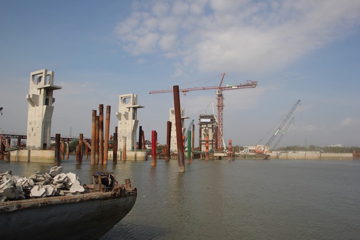 Dự án chống ngập 10.000 tỷ đồng tạm ngưng thi công từ tháng 4/2018, gây thiệt hại lớn cho xã hội, riêng doanh nghiệp thực hiện dự án thiệt hại từ 17-20 tỷ đồng mỗi tháng