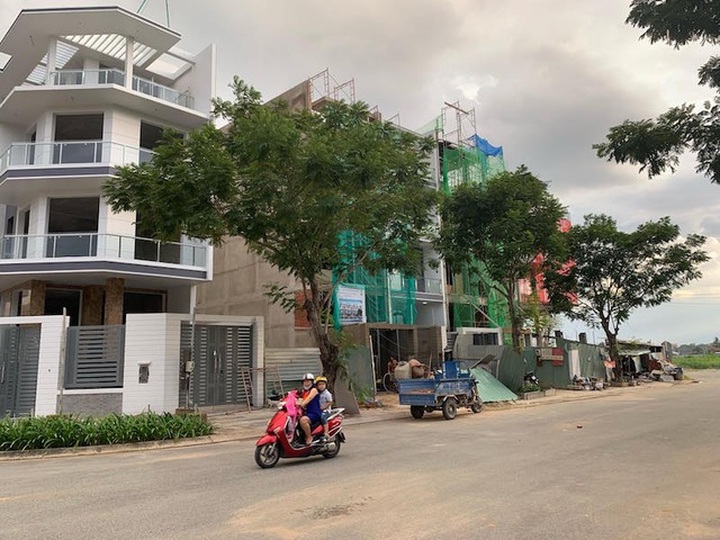 TPHCM: Sai phạm quản lý đất đai, kiểm điểm Chủ tịch quận Thủ Đức - 1