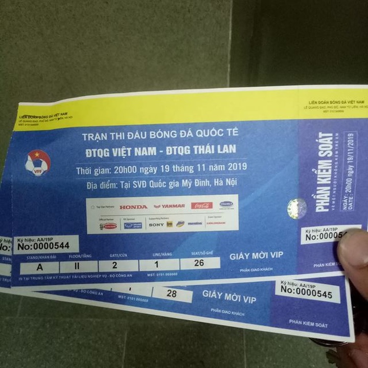 Trận Việt Nam - Thái Lan: Giá vé chỗ ngồi gần khu VIP nhất là bao nhiêu? - 4