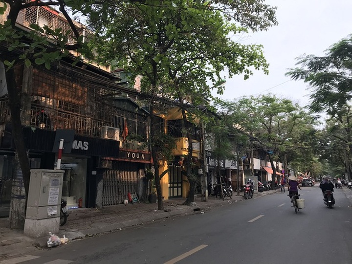 Tránh dịch Covid-19, hàng quán Hà Nội đồng loạt đóng cửa, chỉ nhận ship - 2