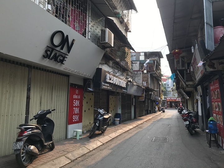 Tránh dịch Covid-19, hàng quán Hà Nội đồng loạt đóng cửa, chỉ nhận ship - 4