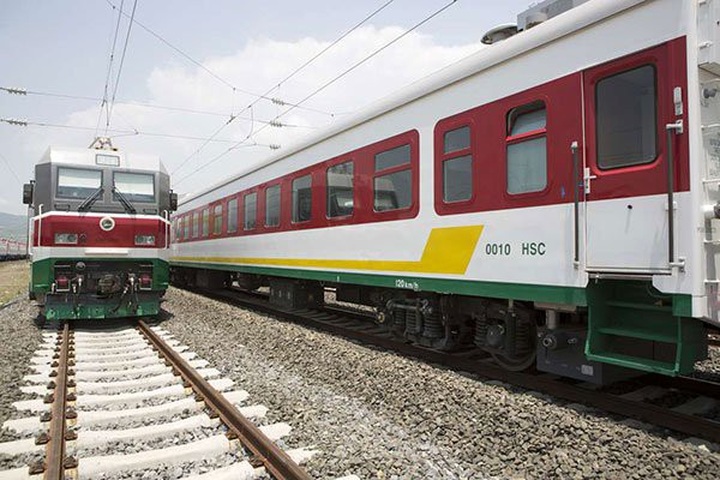 Tàu vận tải hàng hóa nối Addis Ababa, thủ đô của Ethiopia với nước Djibouti đã được khánh thành trong năm nay nhưng vẫn chưa được sử dụng vì chưa hoạt động đã thấy lỗ. (Nguồn: ZACHARIAS ABUBEKER | AFP)