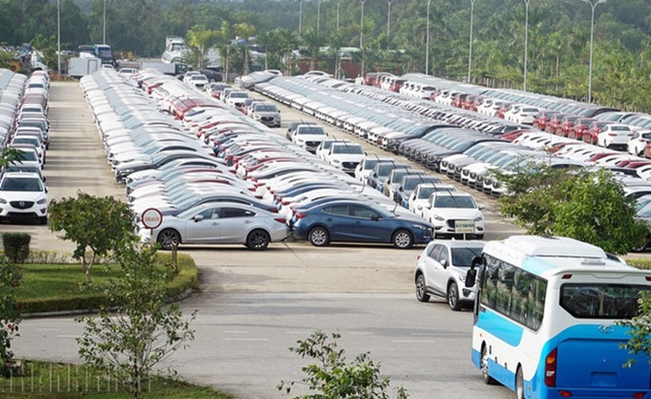 Trước lãi 50 tỷ đồng, nay nhặt mấy trăm triệu: Dân buôn ô tô khốn đốn - 2