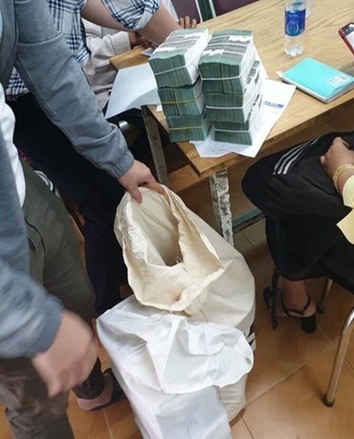 Vạch thủ phạm sốt đất, sốt giá nhà: Tung trò cài chim mồi mua bán giả - 1