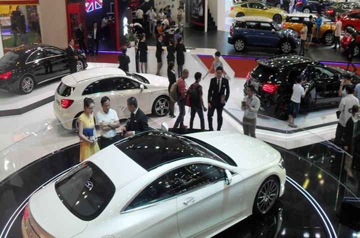 Vịn cớ giảm 50% phí trước bạ, đại lý cắt khuyến mãi, điều chỉnh giá xe - 2