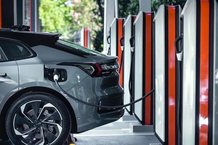 Xe điện hạng sang Trung Quốc đã sẵn sàng cho cuộc chiến với Tesla - 3