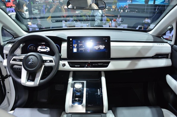 Xe điện Mitsubishi Airtrek 2022: Thiết kế Nhật Bản, ruột Trung Quốc - 11