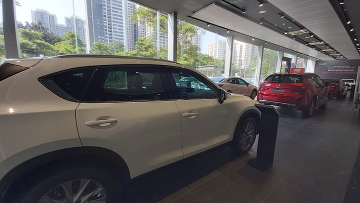 Xe mới mỏi mòn chờ giảm phí trước bạ, xe cũ lo xả kho, bán tháo - 5