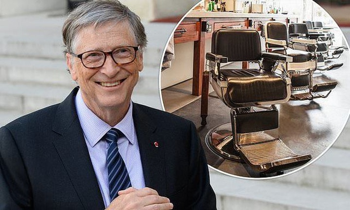 Gây sốc vụ đi mua khoai tây chiên, tỷ phú Bill Gates lại gây chú ý khi cắt tóc vẫn xếp hàng - 1