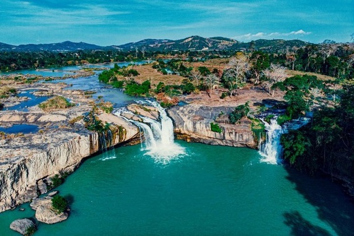 Russian tourist dies while visiting Dak Nong waterfall - 1