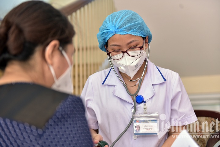 Hanoi launches largest Covid-19 vaccination campaign - 4