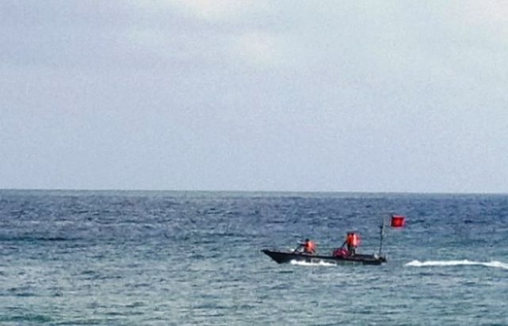 Binh Dinh search for pupil missing at the sea - 1