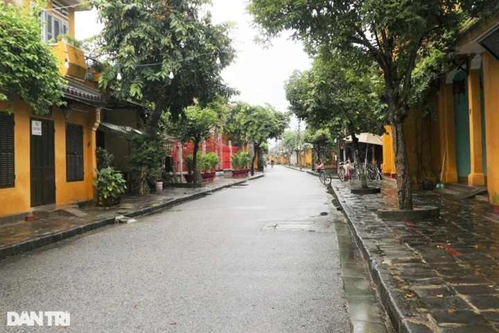 Hoi An remains quiet after reopening - 1