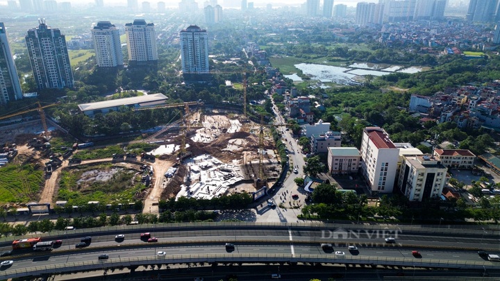 Hanoi road project lags for more than a decade - 1