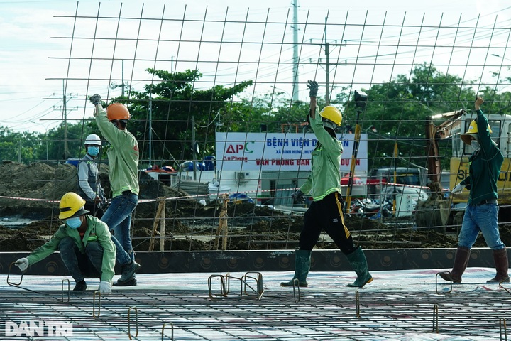 HCM City builds 3,500-bed field hospital for Covid-19 treatment - 5