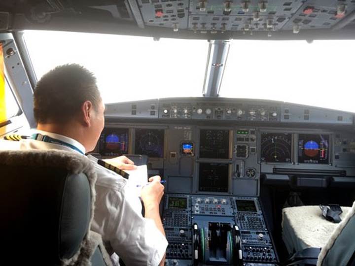 PM orders reports on airlines staff shortage - 1