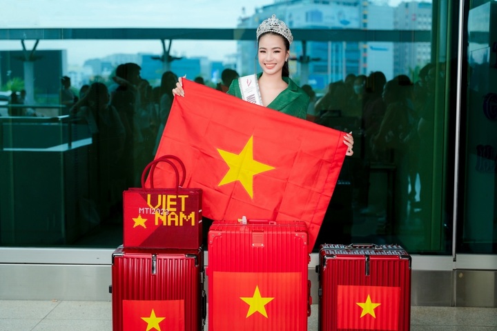 Xuan Nghi departs for Miss Teen International 2023 in Cambodia - 1