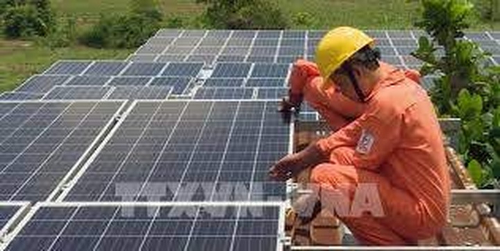 HCM City to connect all rooftop solar systems to power grid - 1