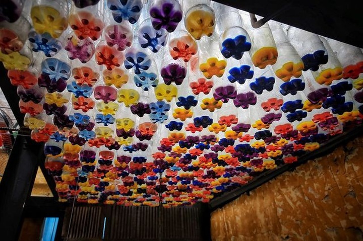 Hanoi coffee shop decorated with recycled items - 9