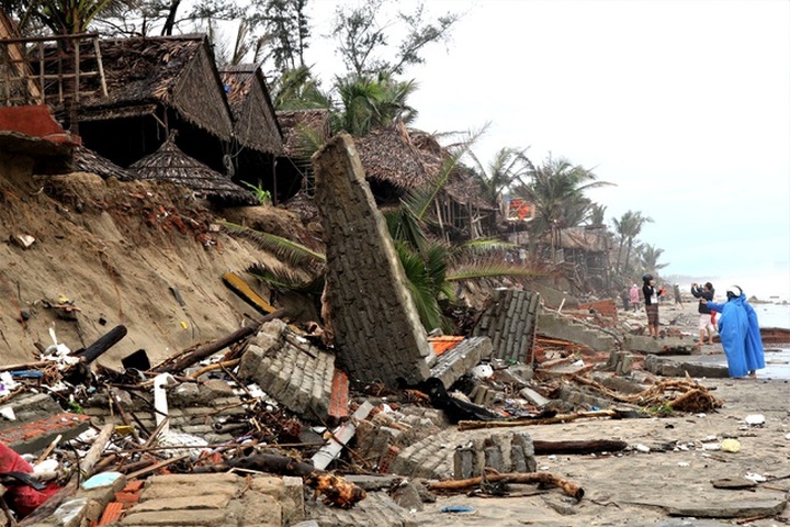 Hoi An beaches further devastated by storms - 7 Hoi An beaches further devastated by storms - 7