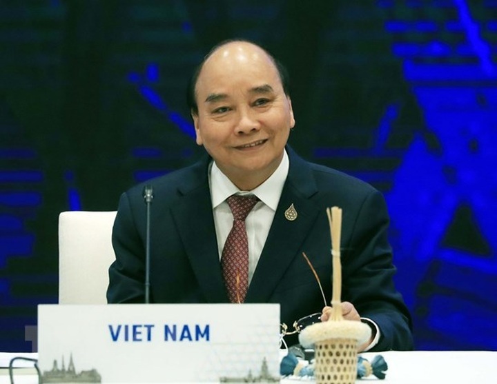 President Nguyen Xuan Phuc attends dialogue with APEC leaders - 1 President Nguyen Xuan Phuc attends dialogue with APEC leaders - 1