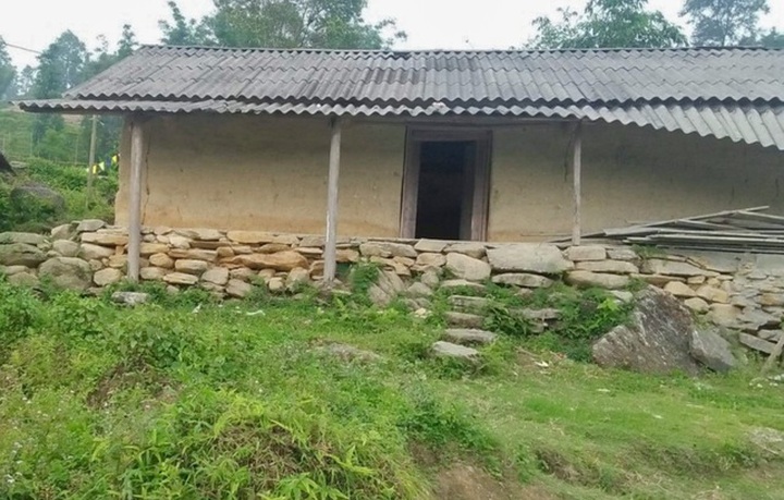 Children in mountainous area need new classroom - 1 Children in mountainous area need new classroom - 1