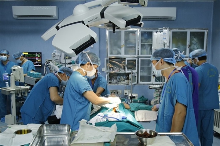 Military hospital successfully performs bowel transplants from live donors - 1