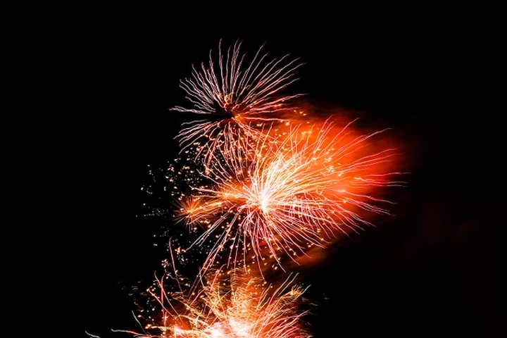 Fireworks light up HCM City sky on National Day - 9