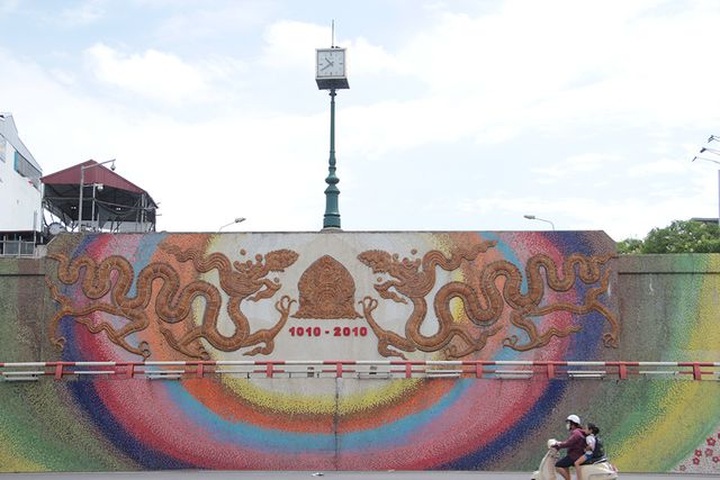 Hanoi to expand the Ceramic Mosaic Mural - 1