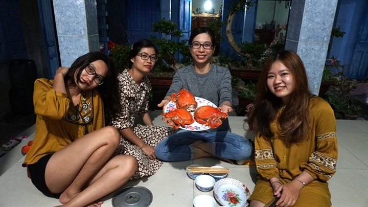 As tourism booms, young people turn to homestay business - 1