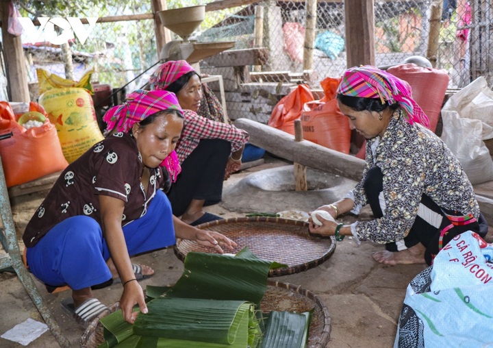Ha Nhi ethnic group celebrate new year festival - 4 Ha Nhi ethnic group celebrate new year festival - 4