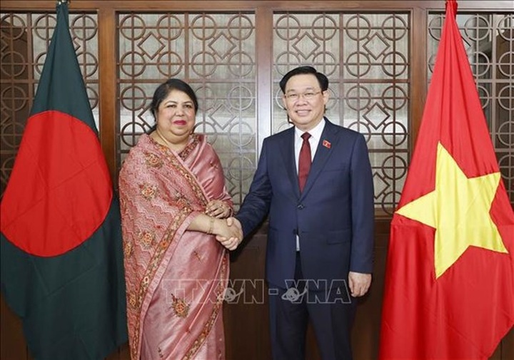 Top Vietnamese, Bangladeshi legislators hold talks - 1