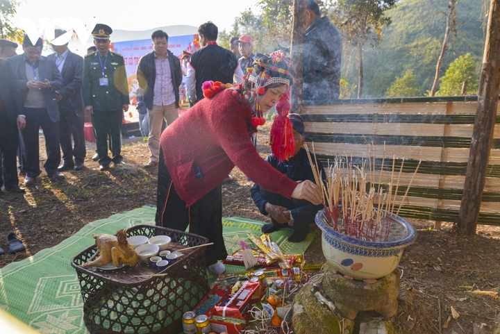 Ha Nhi ethnic group celebrate new year festival - 6 Ha Nhi ethnic group celebrate new year festival - 6