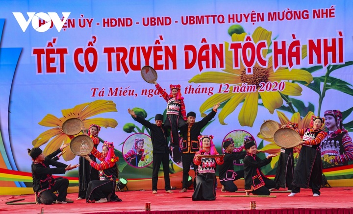 Ha Nhi ethnic group celebrate new year festival - 5 Ha Nhi ethnic group celebrate new year festival - 5