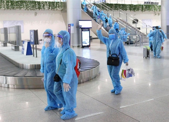 HCM City issues quarantine procedure for arrivals in face of Omicron - 1