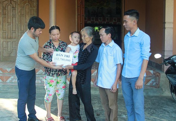 Dantri/DtiNews readers continue supporting four children - 1 Dantri/DtiNews readers continue supporting four children - 1