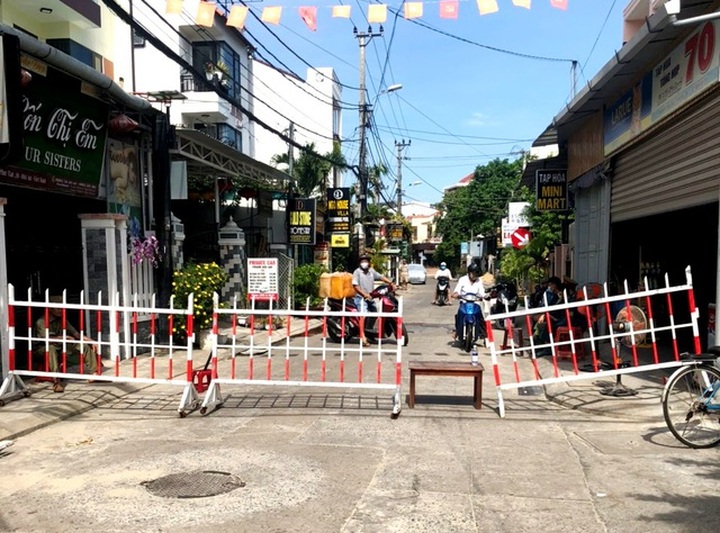 Quang Nam isolates areas amid Covid-19 case rise - 1