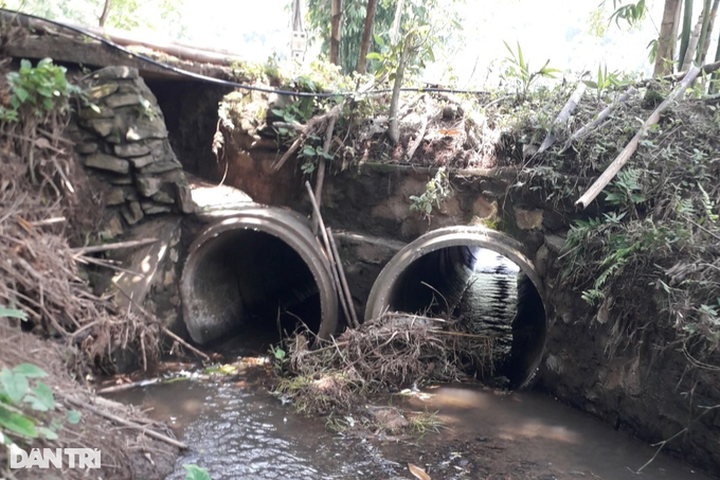 Poor villagers in Tuyen Quang need new bridge - 3