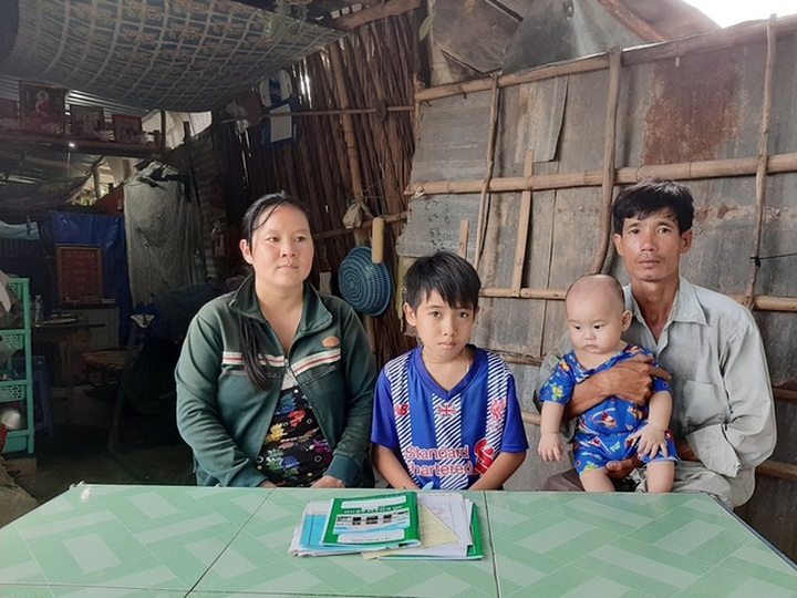 Ill family struggles to live by - 1 Ill family struggles to live by - 1