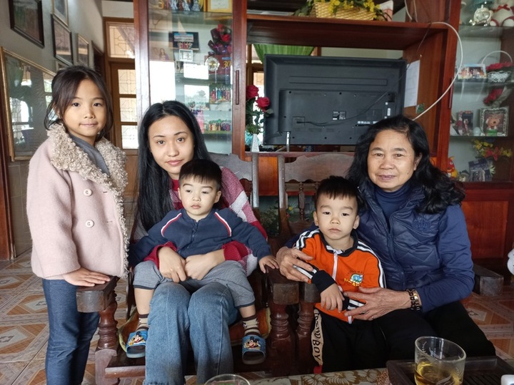 130 children cared by 20 mothers in Hai Phong village - 6