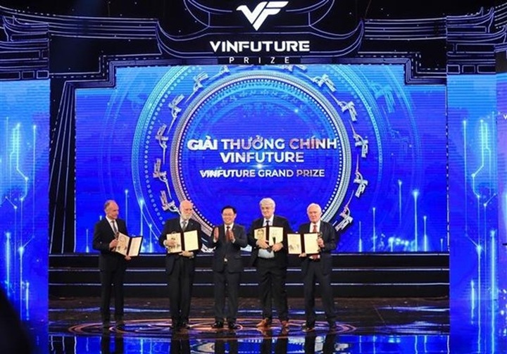2022 VinFuture Prize honours nine innovators - 1