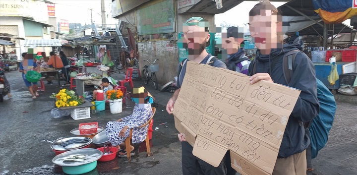 Russian begpackers warned in Phu Quoc - 1