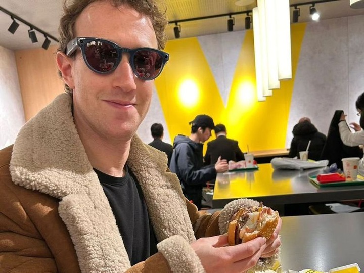 McDonald's not sushi for Zuckerberg in Japan - 1 McDonald's not sushi for Zuckerberg in Japan - 1