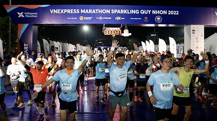 Runner dies at VnExpress Marathon - 1 Runner dies at VnExpress Marathon - 1