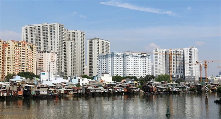 HCM City faces difficulties in relocating nearly 20,000 low quality homes - 1