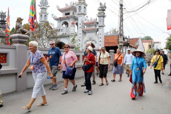 Vietnam welcomes 1.87 million foreign visitors in first nine months, mostly from Asia - 1 Vietnam welcomes 1.87 million foreign visitors in first nine months, mostly from Asia - 1