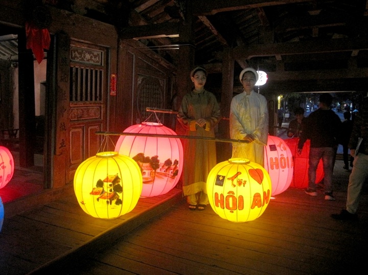 Ancient town's full moon festival named intangible heritage - 1