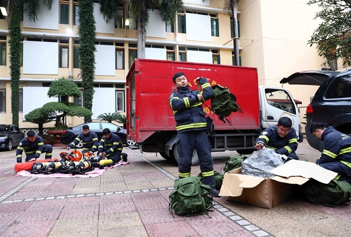 24 Vietnamese officers sent to Turkey for post-disaster aid - 1